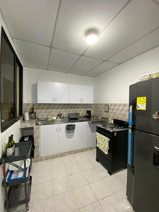 Habitaciones Independientes Cerca Al Aeropuerto 1 Cartagena Ngoại thất bức ảnh